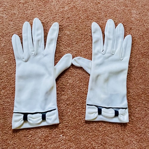 Vintage pair of white - -,