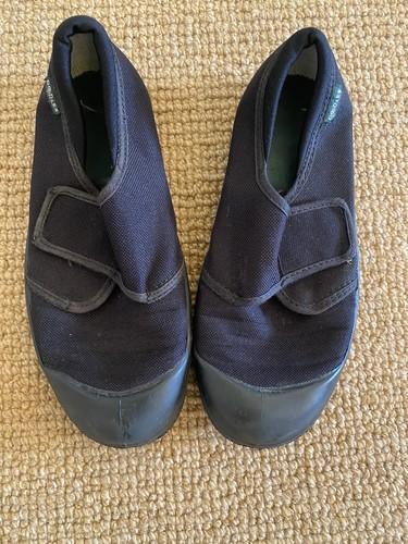 Clarks doodles plimsolls - pe,