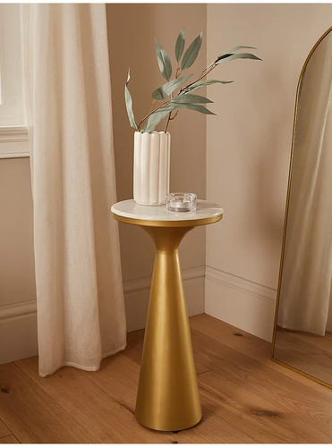 Gold tone metal - metal, end