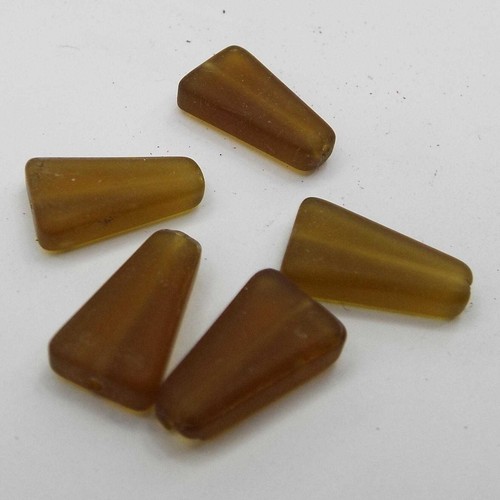Triangle large glass beads - triangle,