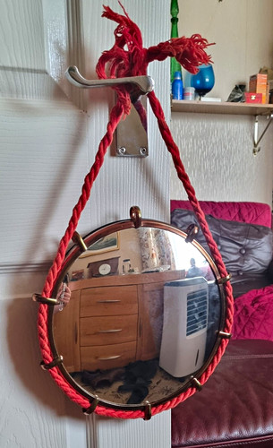 Round vintage retro porthole - round, vintage/retro