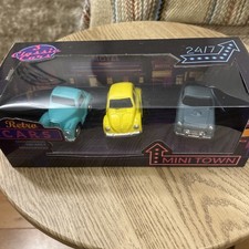 MINI TOWN RETRO CARS / RIDES