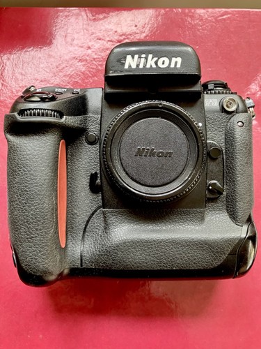 Nikon 35mm slr film - 35mm,