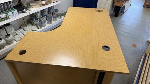 Radial corner office - corner,