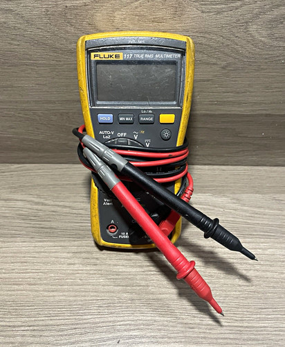 Fluke 117 true rms 6000 - rms,
