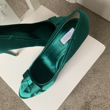 Untold Size 7 Women's Green Satin Court Shoes Never Worn