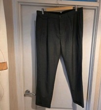 Pleated and cuffed Slim Fit