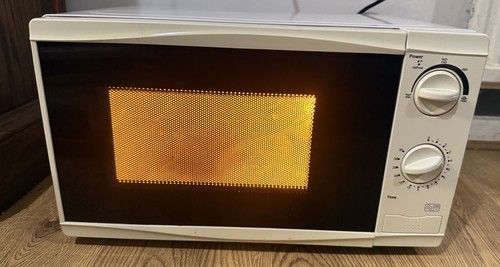White tesco microwave oven - microwave,