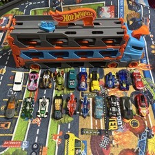 Hot Wheels Speedway Hauler GVG37 + 20 Cars Job Lot Bundle Toy Transporter