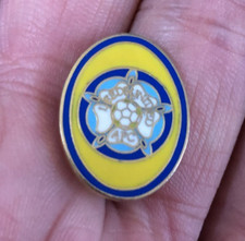 RARE LEEDS UNITED OVAL CREST