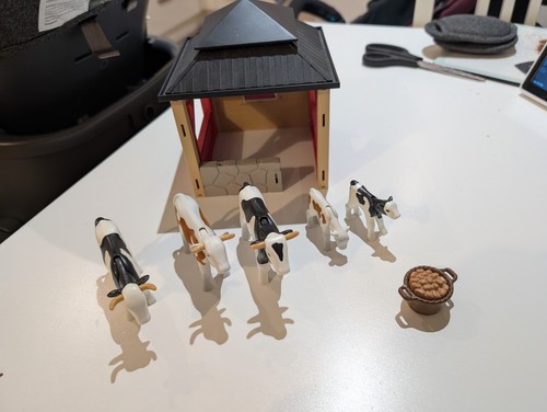 Playmobil cow shed with cows - cow,