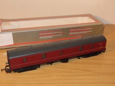 BZ256: Lima L305657W BR Mk 1 GUV General Utility Van W86470 BR Maroon OO GAUGE