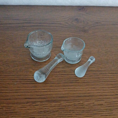 Vintage clear glass - 2x,