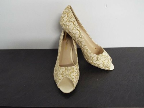 Gold brocade kaleidoscope - gold, peep