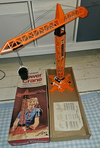 Casdon tower crane - with, moving
