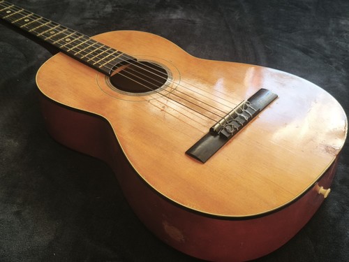 Vintage guitar classical - vintage,