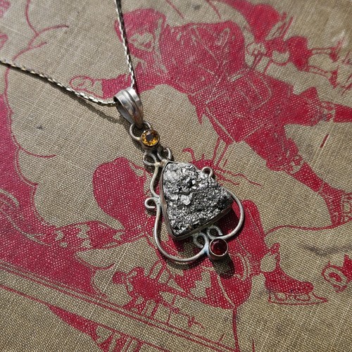 Silver pyrite druzy - pyrite, citrine