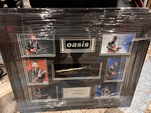 Oasis noel gallagher signed - oasis,