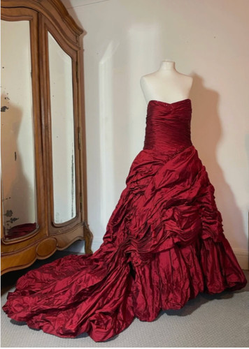 Ian stuart wedding dress - ian,
