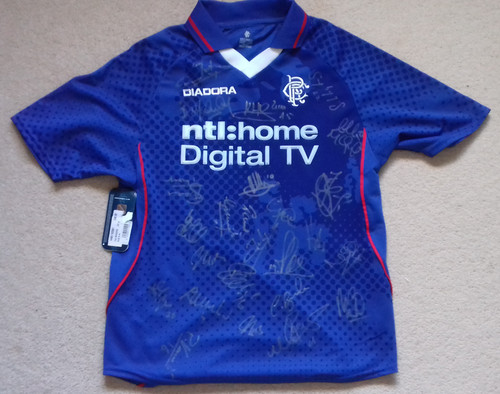 Signed glasgow rangers 2003 - signed,