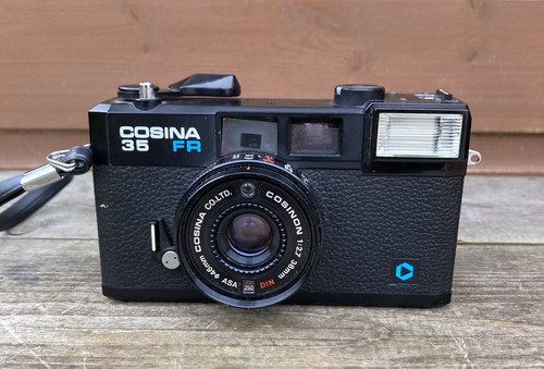 Cosina 35mm camera - 35,