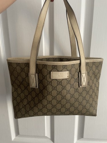 Gucci supreme canvas - gg, medium