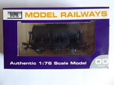 Dapol West Wales Wagon Works Ltd Edition OO Black Milk Tanker BR Era - Mint