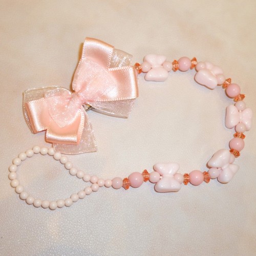 Light pink bow - light,