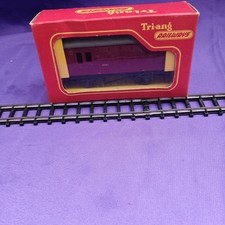 Triang R123 OO Gauge Horse Box(o23)