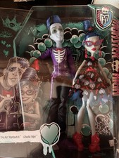MONSTER HIGH LOVE'S NOT DEAD SLO MO AND GHOULIA YELPS - BNIB 2014