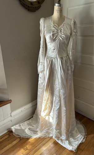 Vintage 1940s ivory satin - vintage,