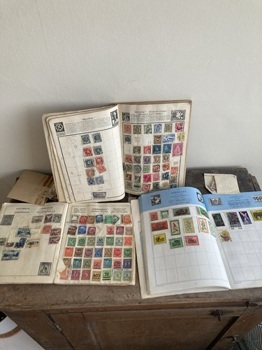 Stamp collection books - job, lot