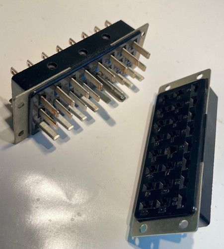 Pin multi way connectors - 24,