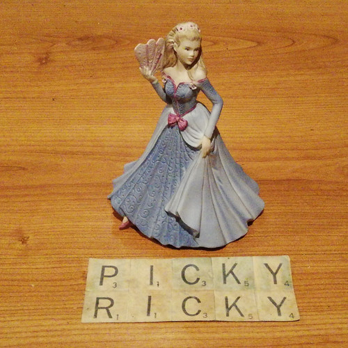 Coalport porcelain figurine - figurine,