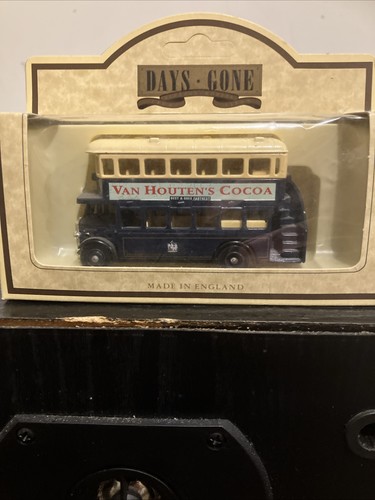 Lledo 1932 aec regent bus - aec,