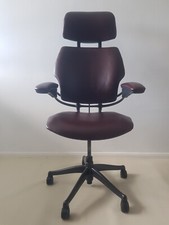Humanscale Freedom Oxblood