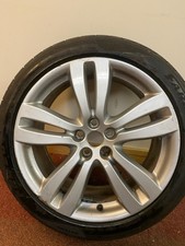 1x Genuine Jaguar XJ 19”
