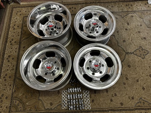 Staggered set indy slot - of,