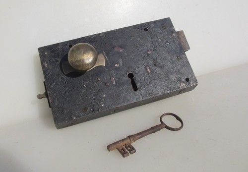 Large victorian iron door - large, lock