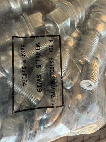 Extended porsche wheel bolts - extended,