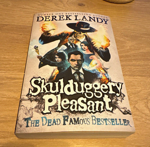 Skulduggery pleasant paperback - pleasant,