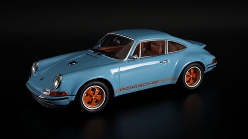 Scale 18 singer - -,