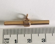9ct Gold Solid T-Bar Rose Gold with UK Hallmark - 4.2 Grams