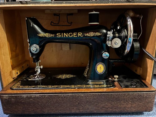 Vintage singer sewing machine - singer,