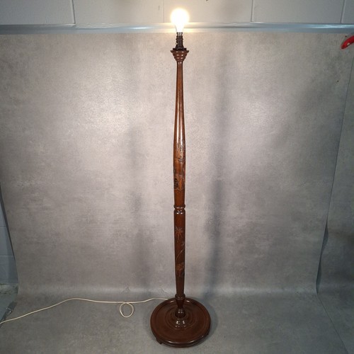 Vintage carved wooden standard - vintage,