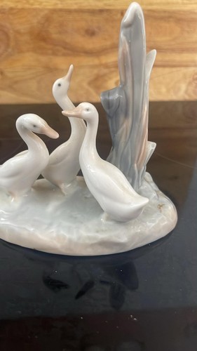 Nao lladro figurine - figurine,, three