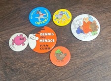 BUNDLE 6 VINTAGE BADGES DISNEY PADDINGTON BEAR QUAVERS DENNIS THE MENACE MR MEN