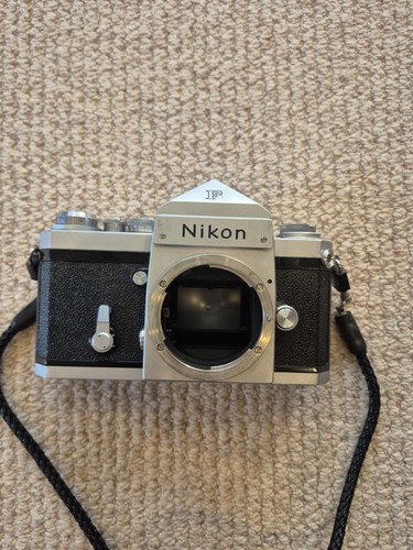Nikon slr film camera body - nikon,