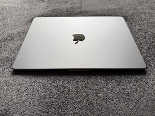 Macbook pro 2021 inch - 14, m1