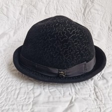 Philip Treacy black felt